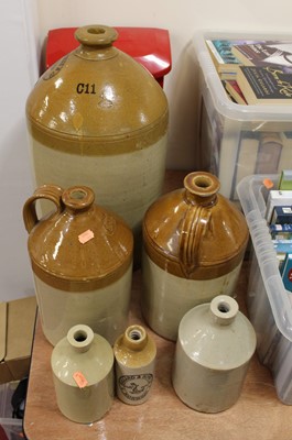 Lot 519 - A large George Skey of Tamworth stoneware...