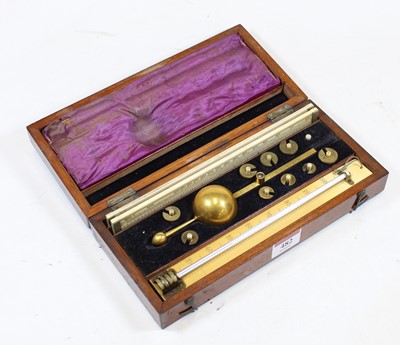 Lot 482 - An early 20th century mahogany cased Sykes...