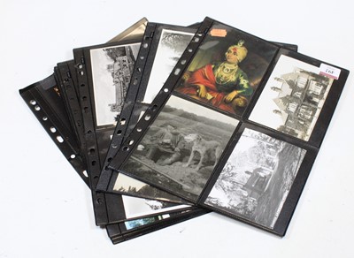 Lot 492 - A collection of various loose postcards to...