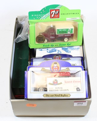 Lot 494 - A small collection of boxed modern issue...