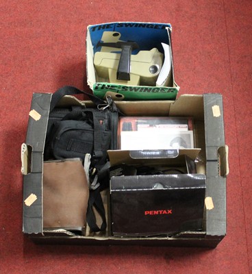 Lot 549 - A boxed Polaroid Swinger II land camera;...