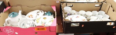 Lot 562 - A box of mixed china to include Royal...