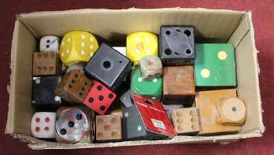 Lot 593 - One box containing a quantity of mixed dice