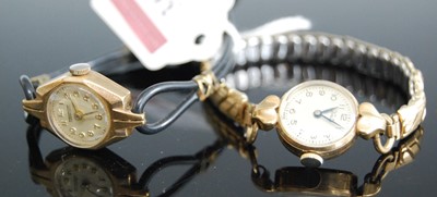 Lot 349 - A ladies Verity 9ct gold cased mechanical...