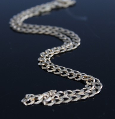 Lot 353 - A 9ct gold flat curb link neck chain, 11.5g,...