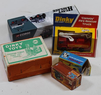 Lot 511 - A box of mixed toys including Dinky Toys...