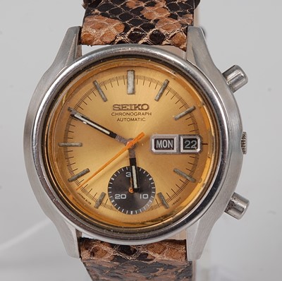 Lot 2725 - A gent's Seiko automatic chronograph...