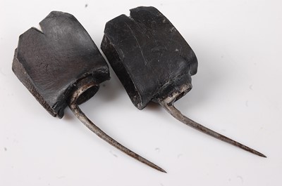 Lot 316 - * A pair of circa 1820 cock fighting spurs,...