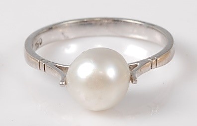 Lot 2740 - An 18ct white gold and cultured pearl dress...