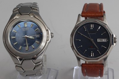 Lot 391 - A gents Citizen steel cased automatic wrist...