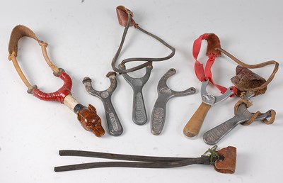 Lot 280 - * A custom made hunting catapult, having a...