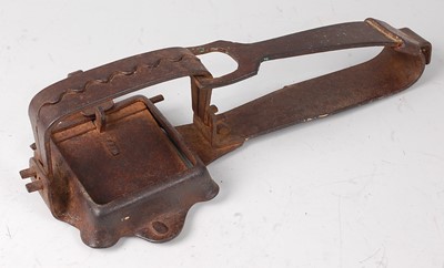 Lot 366 - * An early 20th century Box-trap, having 4"...