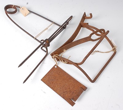 Lot 369 - * An Aldrich type I foot snare, together with...