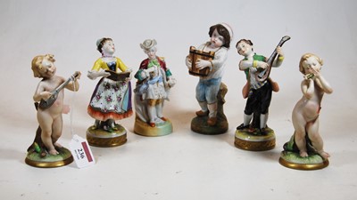 Lot 236 - A pair of early 20th century Naples porcelain...