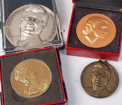 Lot 461 - A QEII Coronation souvenir medallion, in box;...