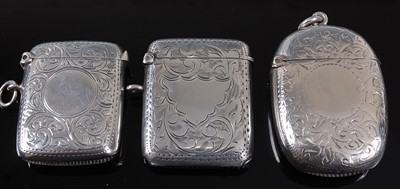 Lot 2090 - An Edwardian silver vesta, of hinged...