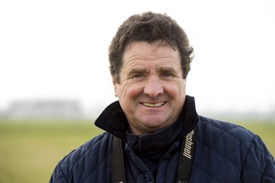 Lot 44 - A Morning for 4 People on The Newmarket...