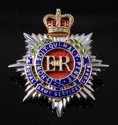 Lot 79 - An Elizabeth II 9ct white gold and enamelled...
