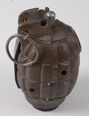 Lot 199 - An inert WW II Mills No.36 Mk I hand grenade,...