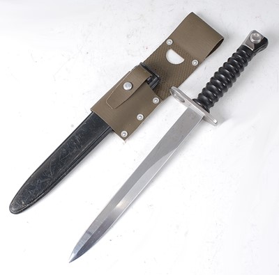 Lot 205 - * A Siwss M1957 S.I.G. bayonet (later model),...