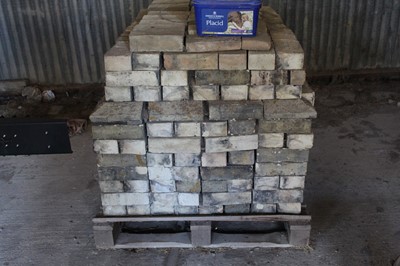 Lot 6 - Cambridge White Bricks (Approx. 500)