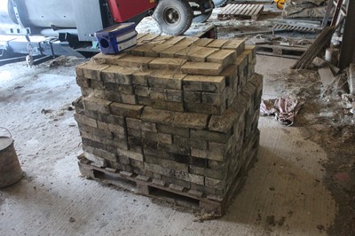 Lot 6 - Cambridge White Bricks (Approx. 500)