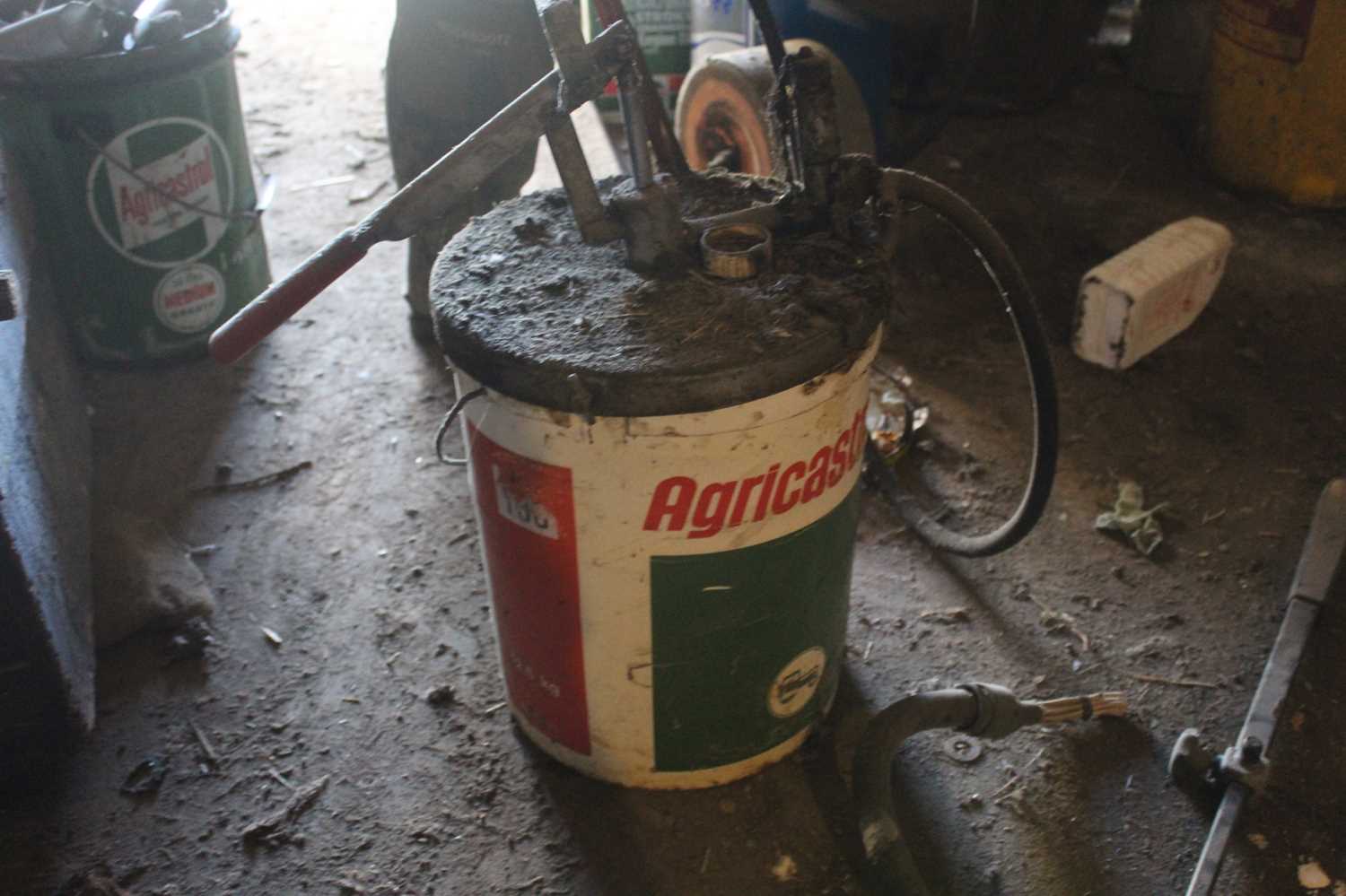 Lot 40 - Grease Bucket