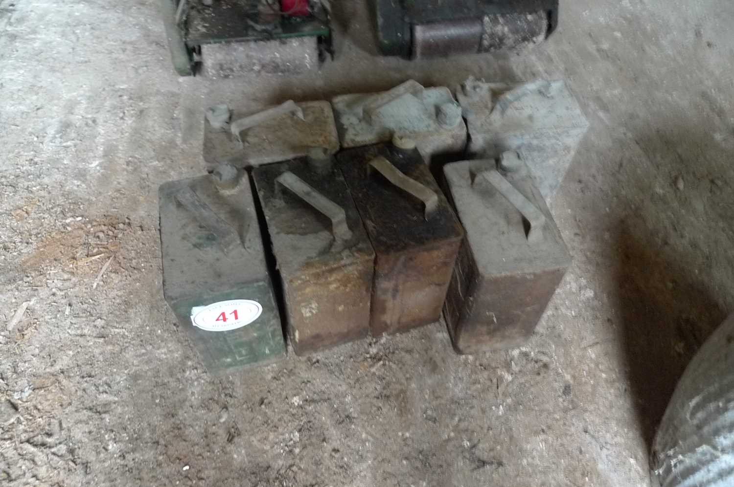 Lot 41 - 4 x 2 gal Oil Cans