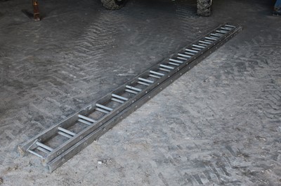 Lot 43 - 2 x 16ft Ladders