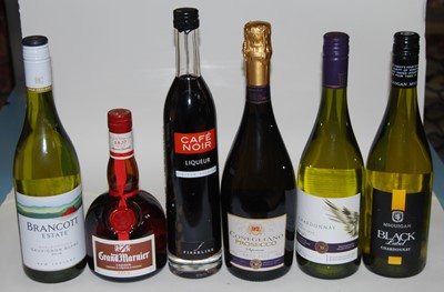 Lot 1422 - Mixed lot of wine and liqueur, to include...