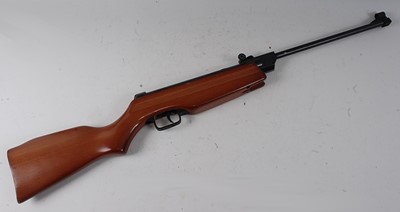 Lot 304 - An A.S.I. Apache Cadet .177 break barrel air...