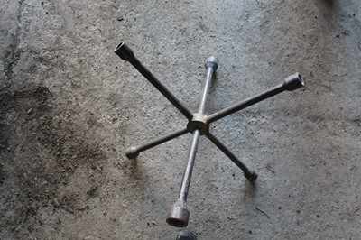 Lot 62 - Spider Wheel Brace