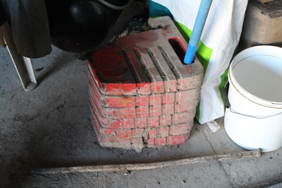 Lot 92 - 6 x Massey Ferguson Weights