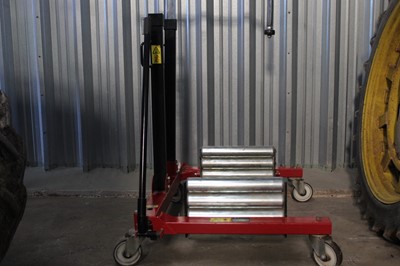 Lot 103 - Truecraft Hydraulic Wheel Changer