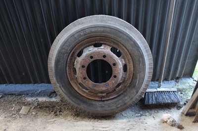 Lot 112 - Henley Maxi Miler Wheel