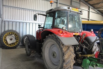 Lot 171 - Massey Ferguson 6470 Dyna-6 (1988 hours) (2007)