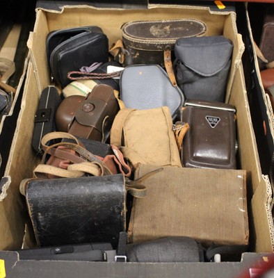 Lot 122 - A box containing a collection of various 20th...