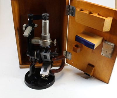 Lot 190 - A 20th century German Carl Zeiss monocular...