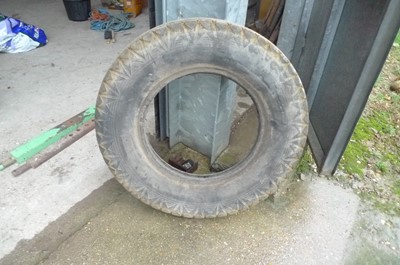 Lot 185 - Avon Tyre 600 x 16