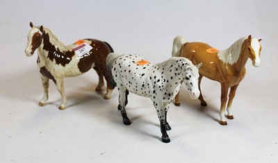 Lot 287 - A Beswick Pinto pony, model No.1373, first...
