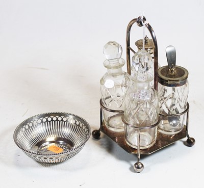 Lot 349 - An early 20th century Continental white metal...