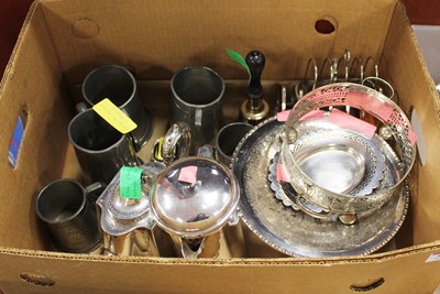 Lot 370 - A box of miscellaneous metalware, to include...