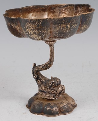 Lot 101 - An early 20th century silver pedestal...