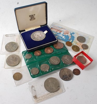 Lot 2122 - Great Britain and Ireland, a small collection...