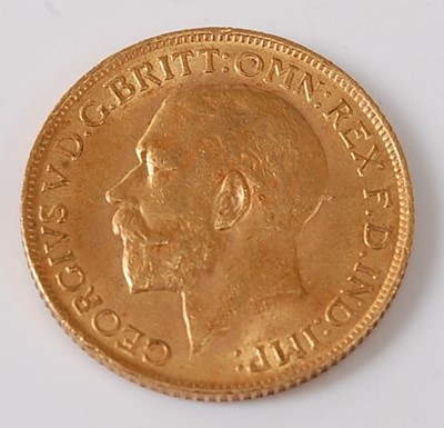 Lot 2013 - Great Britain, 1912 gold full sovereign,...