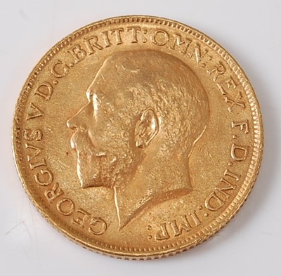 Lot 2014 - Great Britain, 1913 gold full sovereign,...