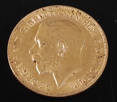 Lot 2017 - Great Britain, 1913 gold half sovereign,...