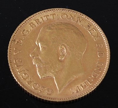 Lot 2019 - Great Britain, 1913 gold half sovereign,...