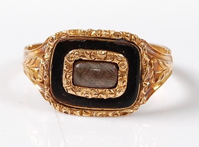 Lot 2568 - A yellow metal Georgian memorial ring,...