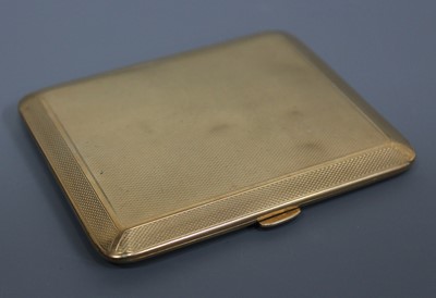 Lot 150 - An Art Deco 9ct gold engine turned pocket...